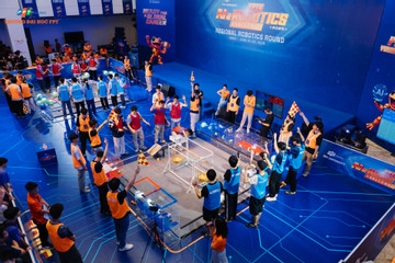 75 đội THPT tranh tài kịch tính tại vòng loại Robotics FARC 2025 khu vực Hà Nội