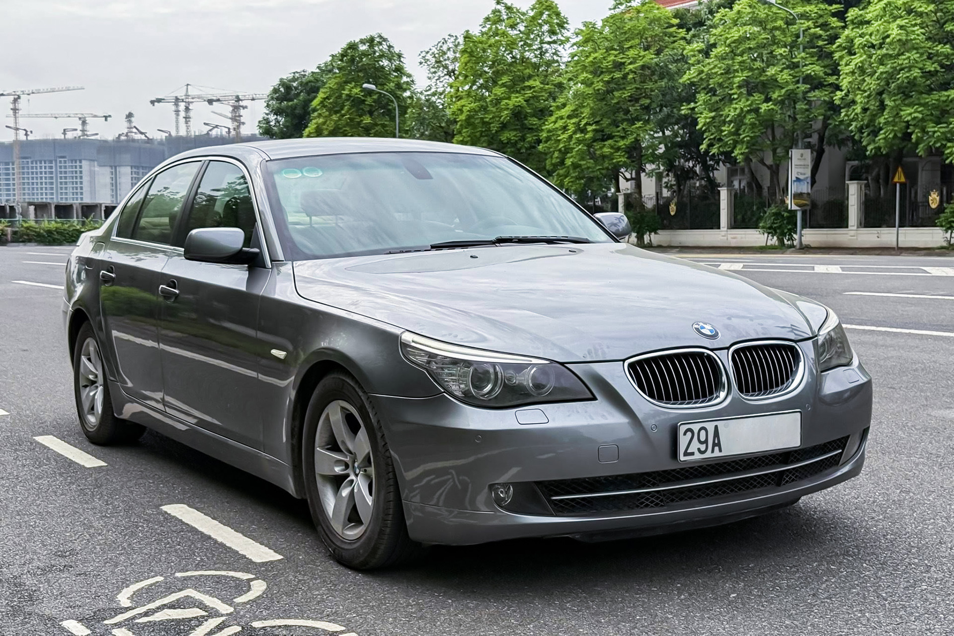 bmw 523i 12.jpg