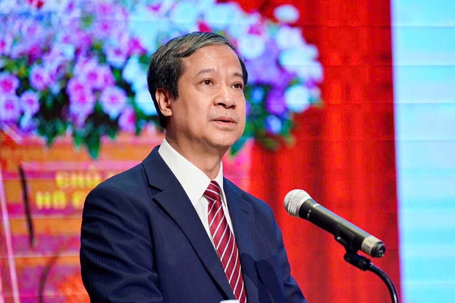 Bộ trưởng GD-ĐT: Nền giáo dục Việt Nam đang thay đổi để giúp học sinh hạnh phúc