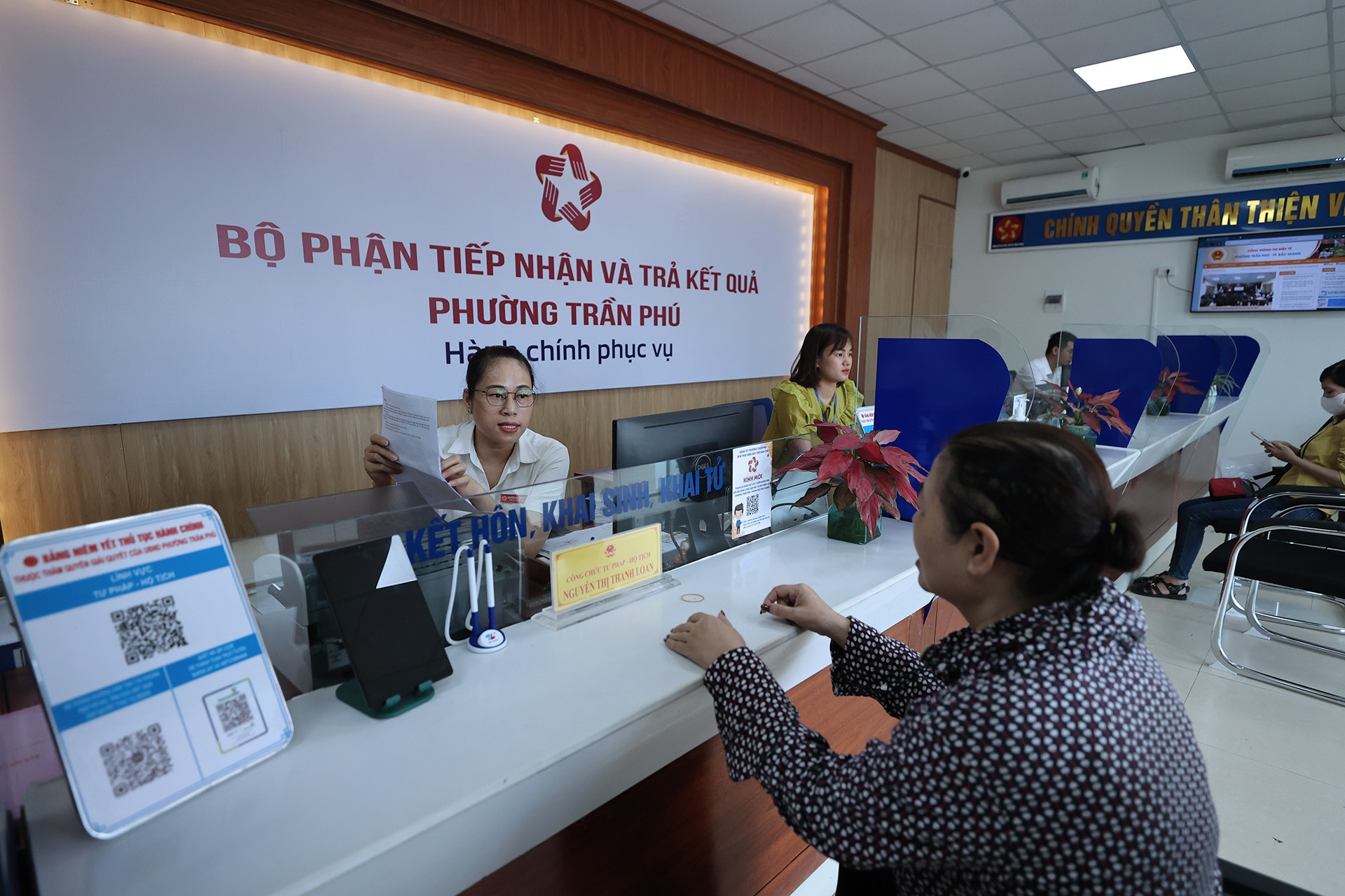 Công chức sẽ được trả thêm lương theo hướng 'làm nhiều hưởng nhiều, làm ít hưởng ít'