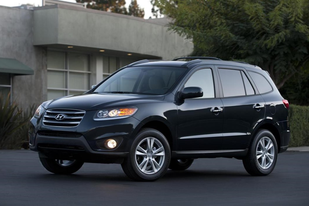 Hyundai Santa Fe 2012.jpg