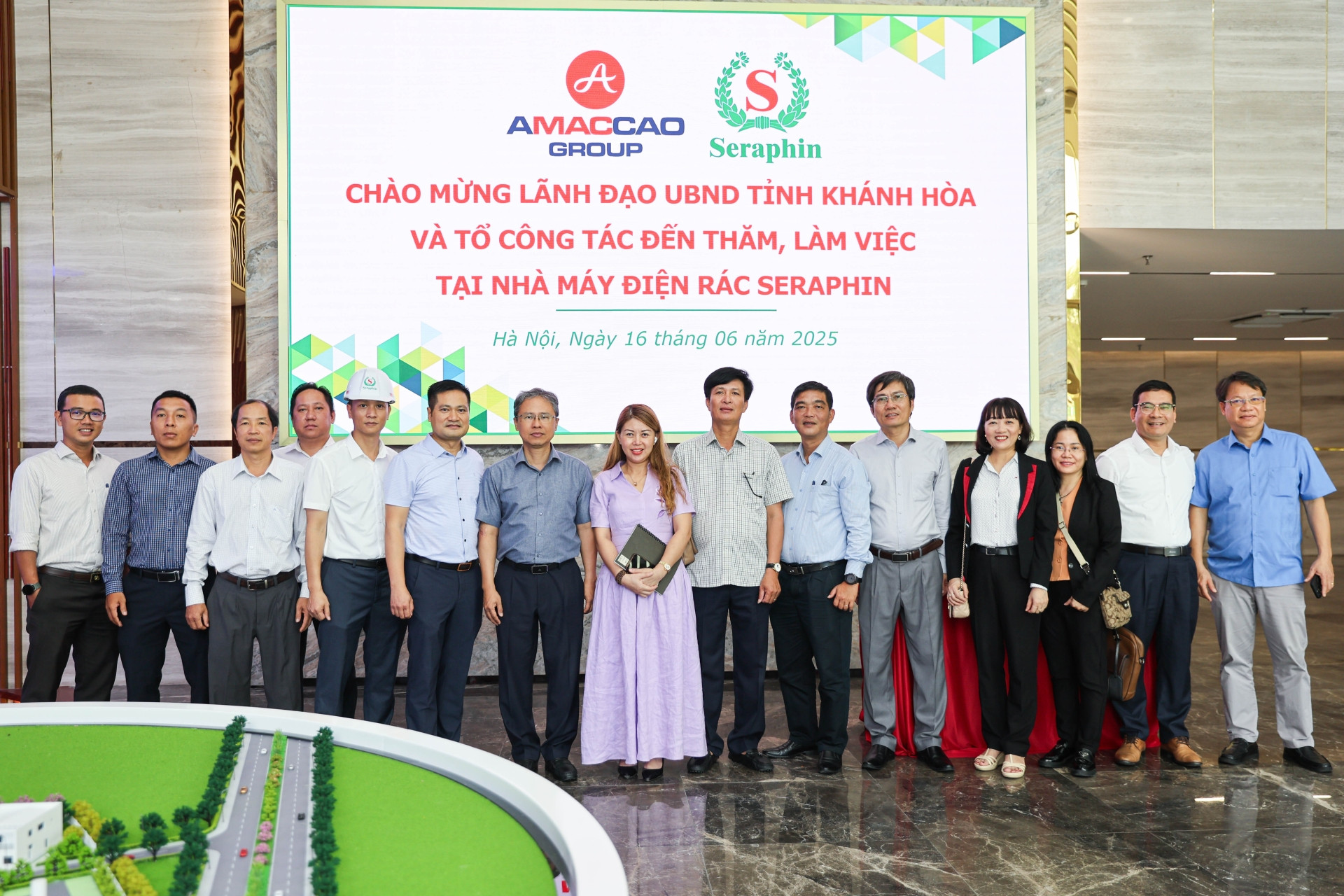 Lãnh đạo tỉnh Khánh Hòa khảo sát Nhà máy điện rác Seraphin - Hà Nội
