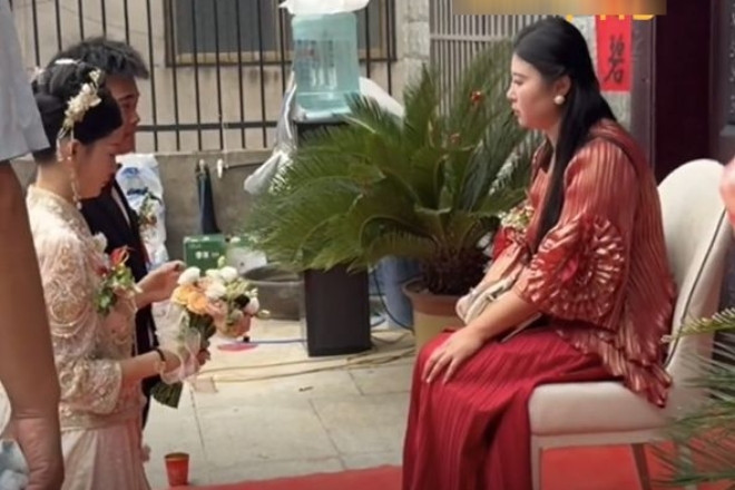 Mẹ vợ sinh năm 1988 gây sốt mạng, nhiều người bình luận hài hước