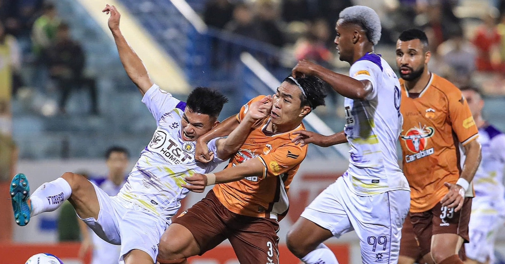 V-League: Ngẫm từ sức sống Nam Định và nỗi buồn Bình Dương, HAGL