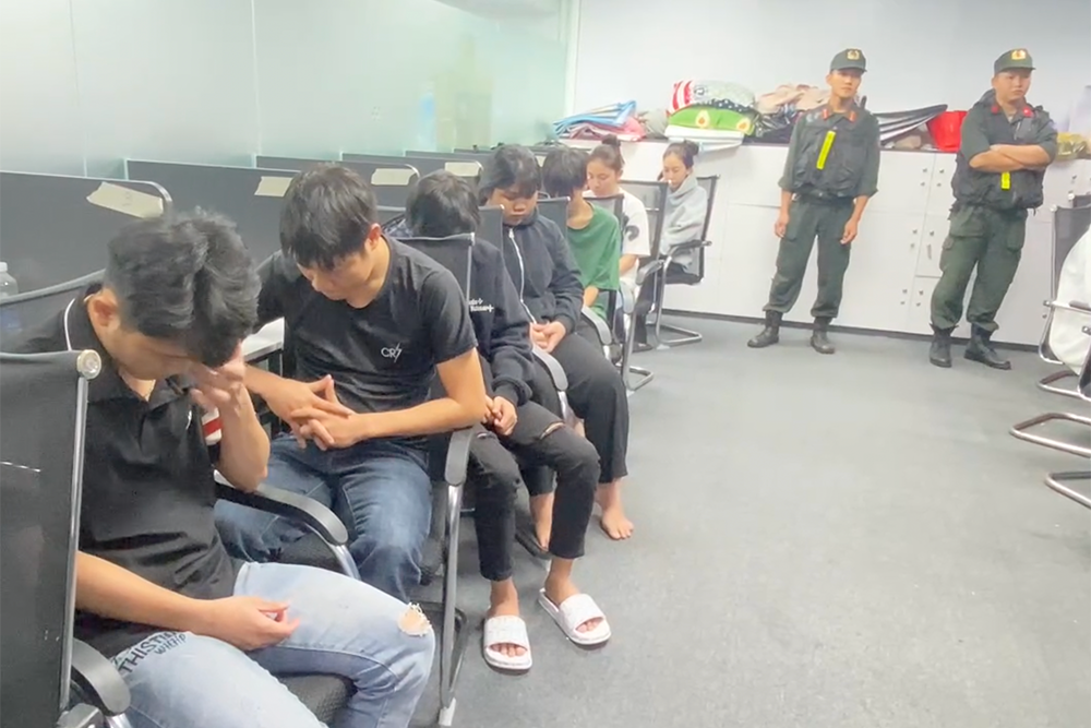 Băng nhóm thuê cả trăm người chỉ ngồi gọi điện mời nhận quà, lừa hàng trăm tỷ đồng