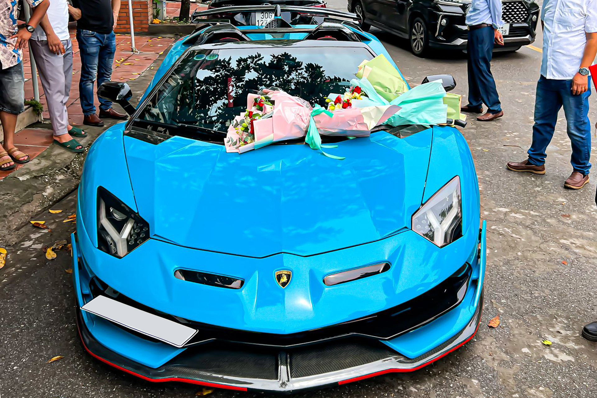 aventador road 2.jpg