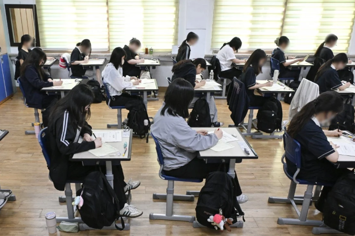 Bi kịch của 3 nữ sinh phơi bày mặt trái của cuộc đua vào đại học