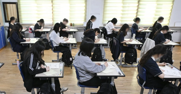 Bi kịch của 3 nữ sinh phơi bày mặt trái của cuộc đua vào đại học