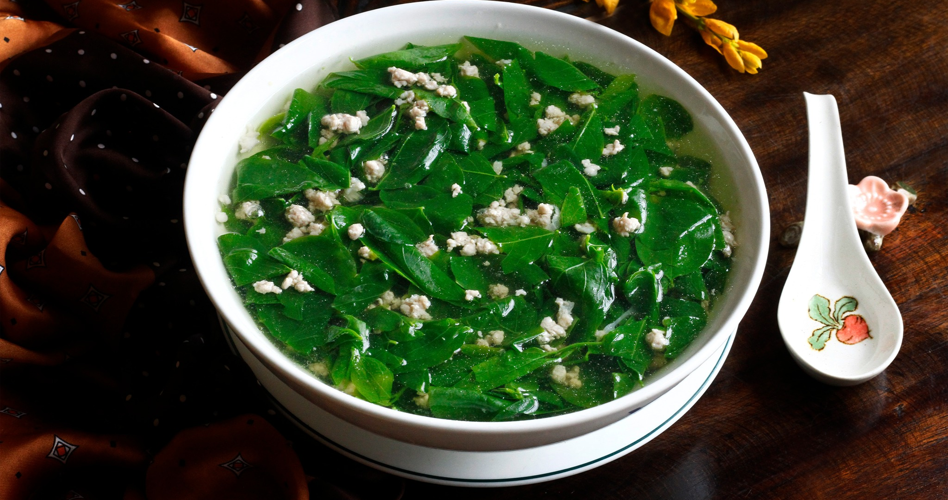 Cách nấu canh rau ngót thịt băm tại nhà đơn giản, ai cũng làm được