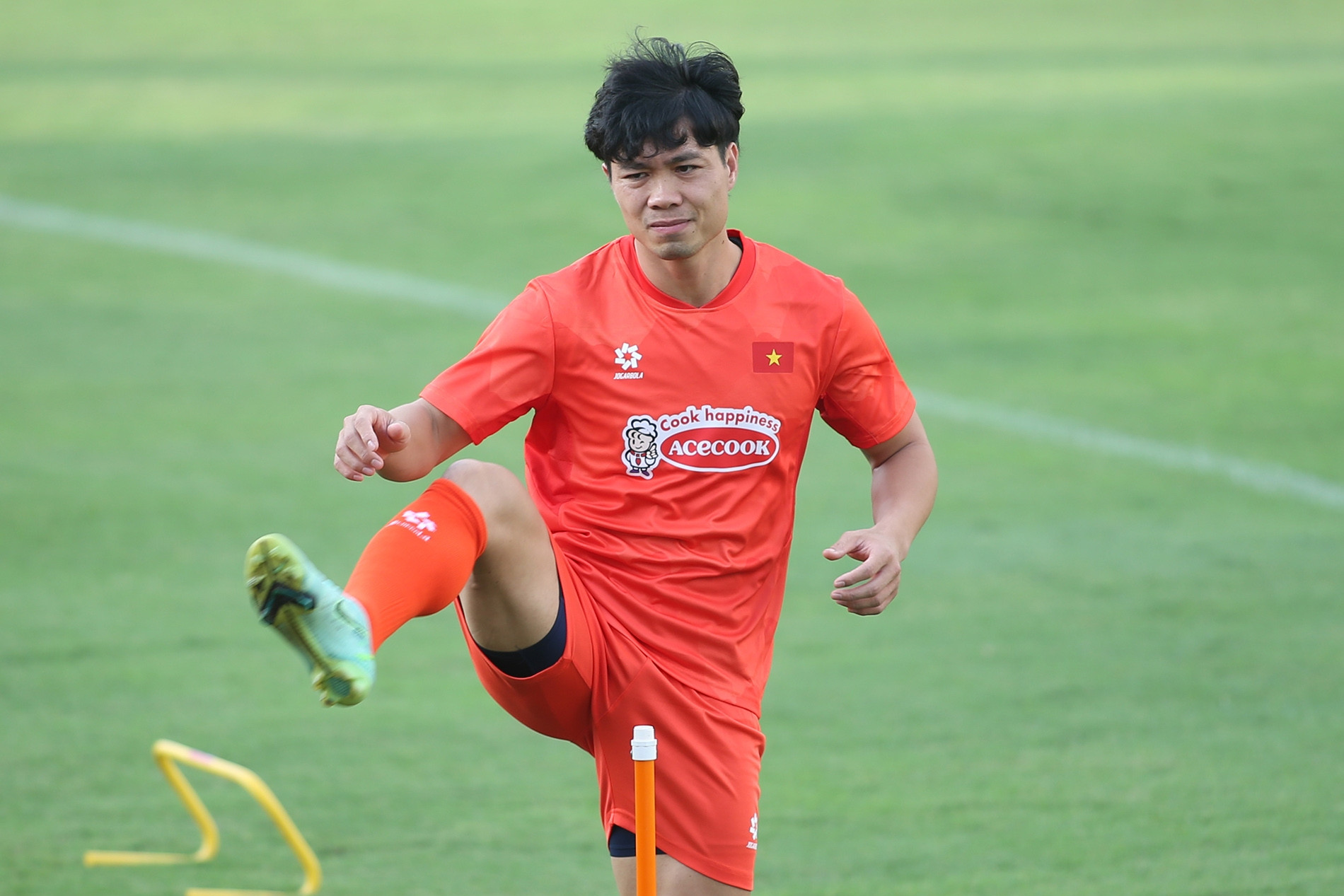 Chờ Công Phượng trở lại V-League