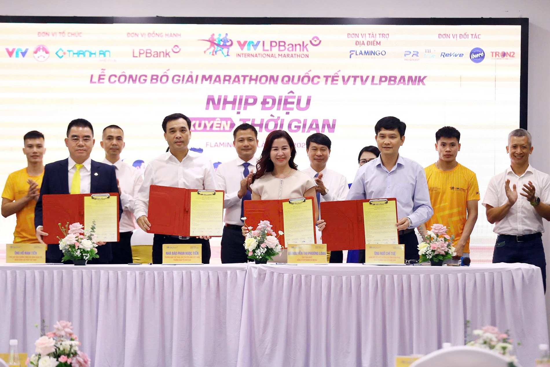 Đỗ Quốc Luật tranh tài tại giải chạy ở Vĩnh Phúc