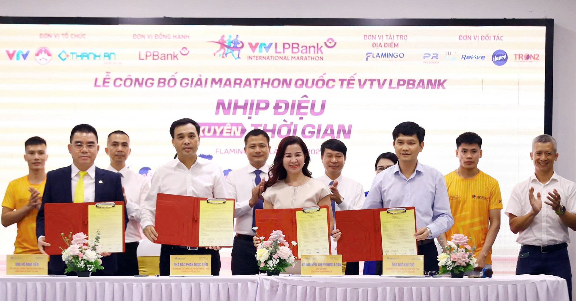 Đỗ Quốc Luật tranh tài tại giải chạy ở Vĩnh Phúc