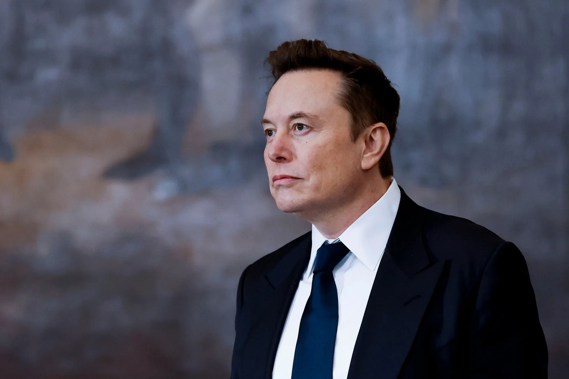 Elon Musk ‘không sử dụng máy tính’