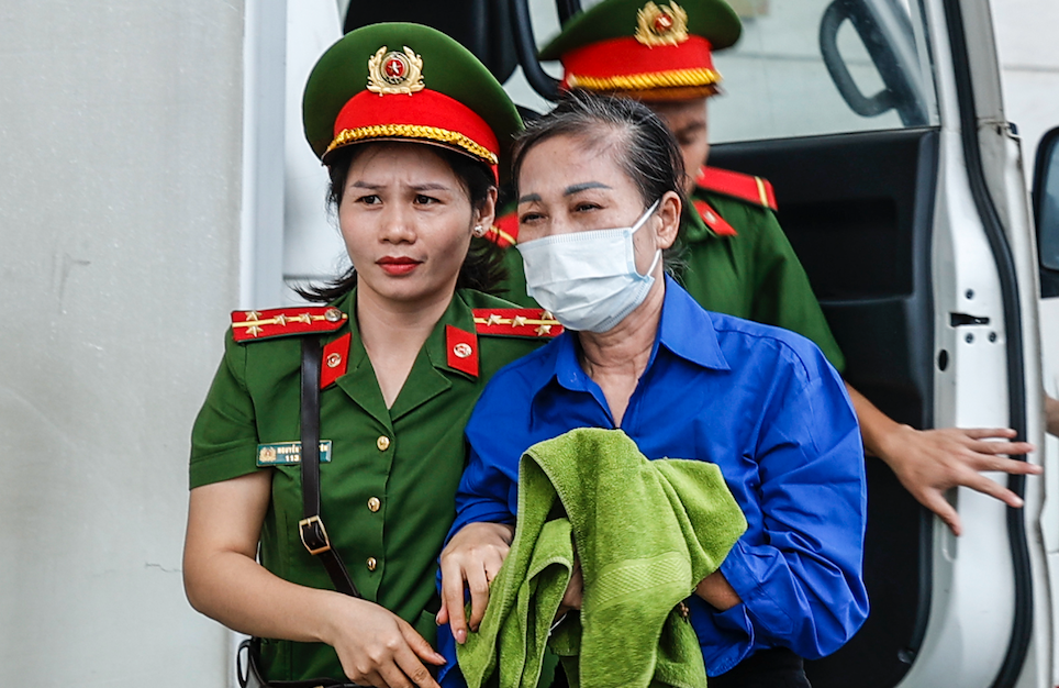 hoàng thị thúy lan.png