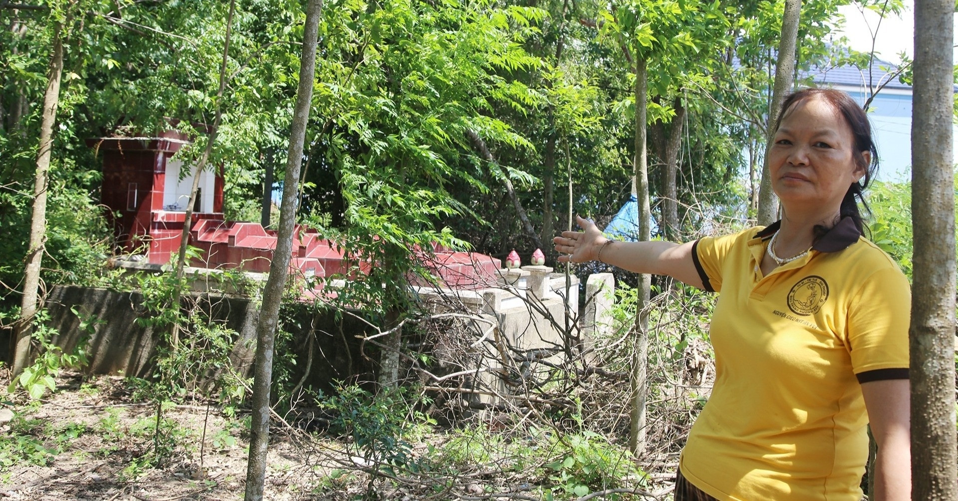 Người dân bật khóc khi chuyển 300m2 đất vườn thành đất ở phải nộp thuế gần 4,5 tỷ