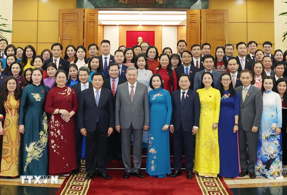 tong bi thu to lam gap mat nhom dai bieu quoc hoi tre dang tham du ky hop thu 9 quoc hoi khoa xv 8111074 5.jpg