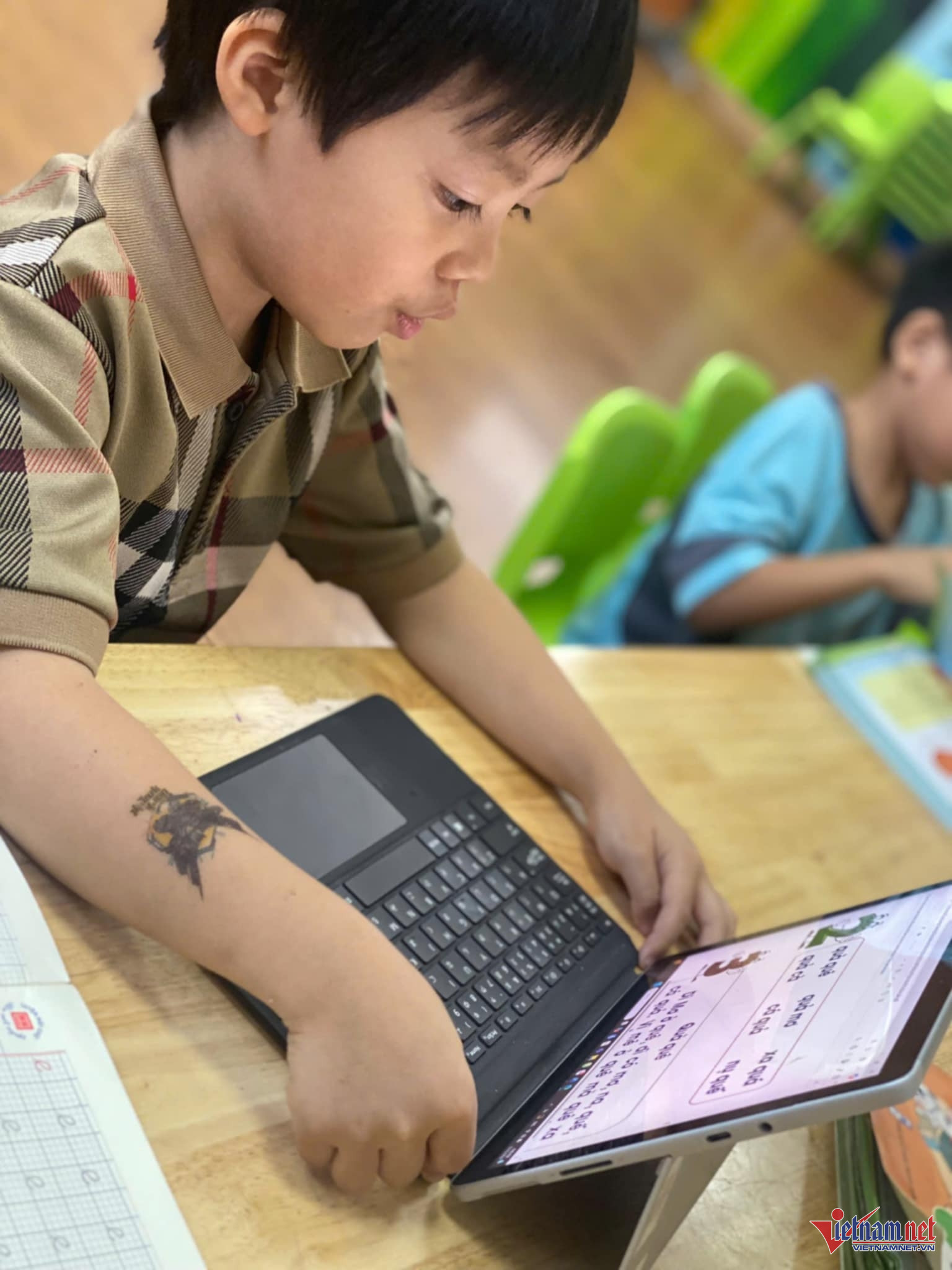 W-40586de2 b1e7 4c62 a941 fcf5e96616e1.jpg