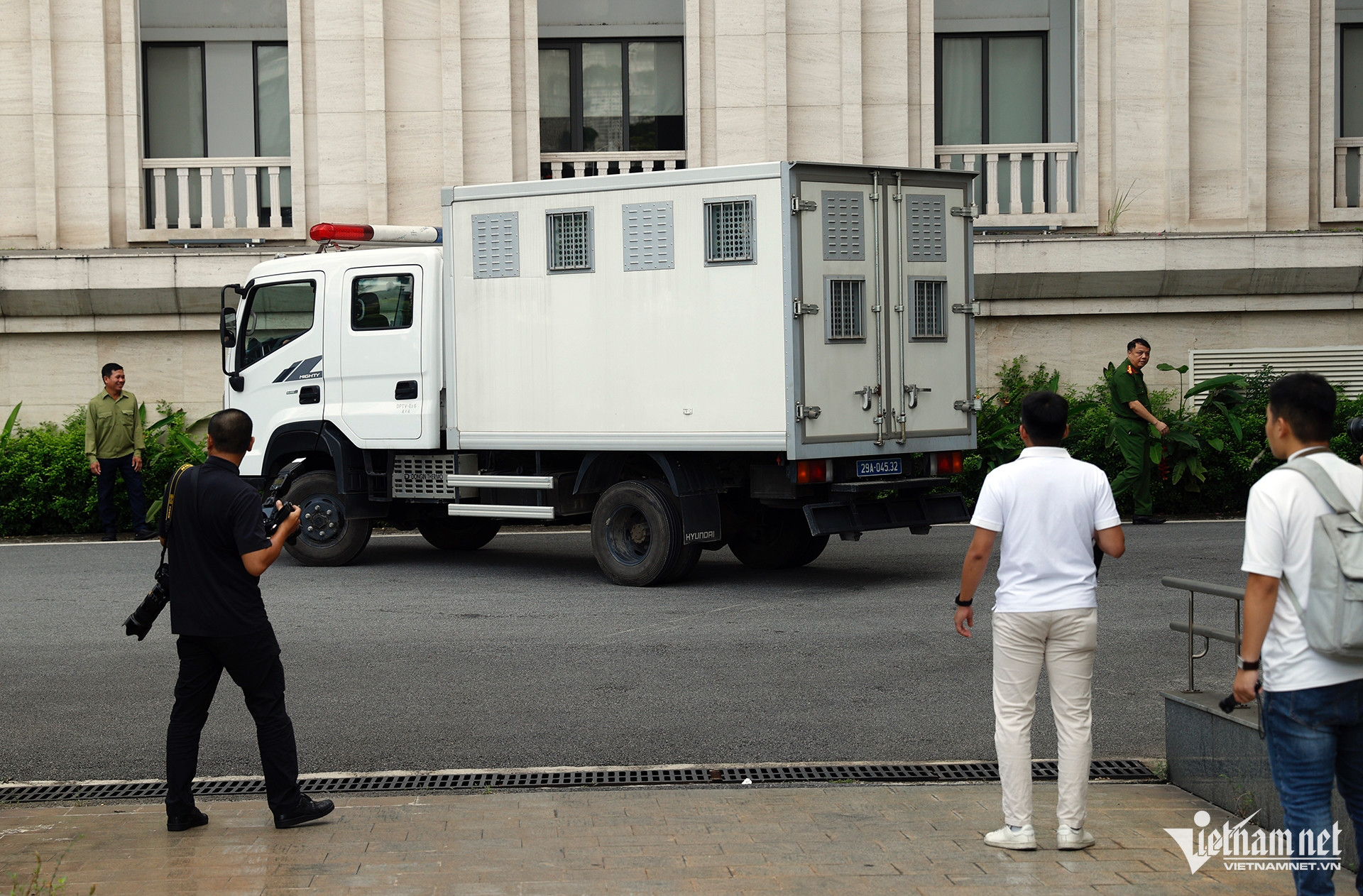 W-vụ án Hậu pháo _8034.jpg