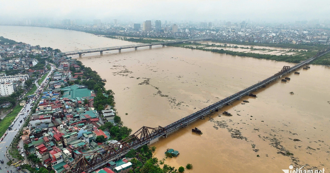 Hà Nội làm đại lộ ven sông Hồng: 'Không có sông nào đi qua thủ đô 'nhem nhuốc' như vậy'