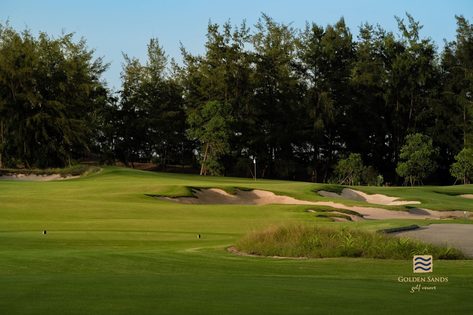 02 Golden Sands Golf Resort Giai Vang QHQG.jpg