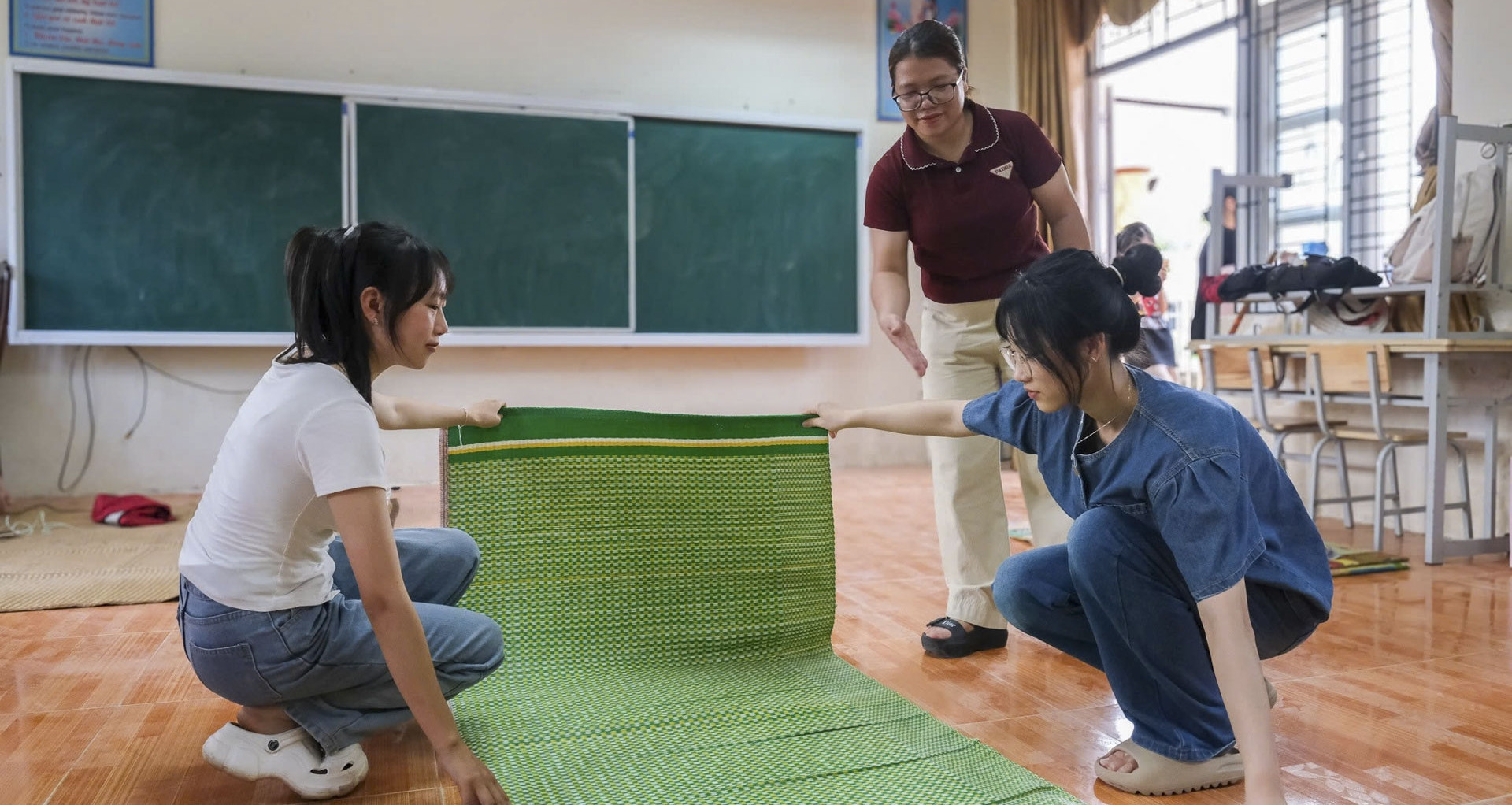 144 sĩ tử Bắc Giang được ‘hộ tống’ ăn, ở tại điểm thi THPT vì lý do đặc biệt
