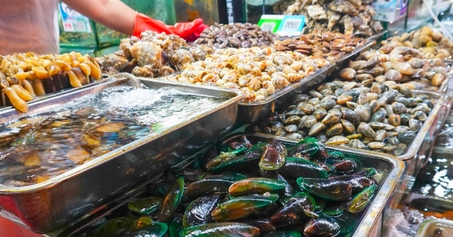 4 chiêu trò ở chợ hải sản, người mua cần cảnh giác để tránh "dính bẫy"