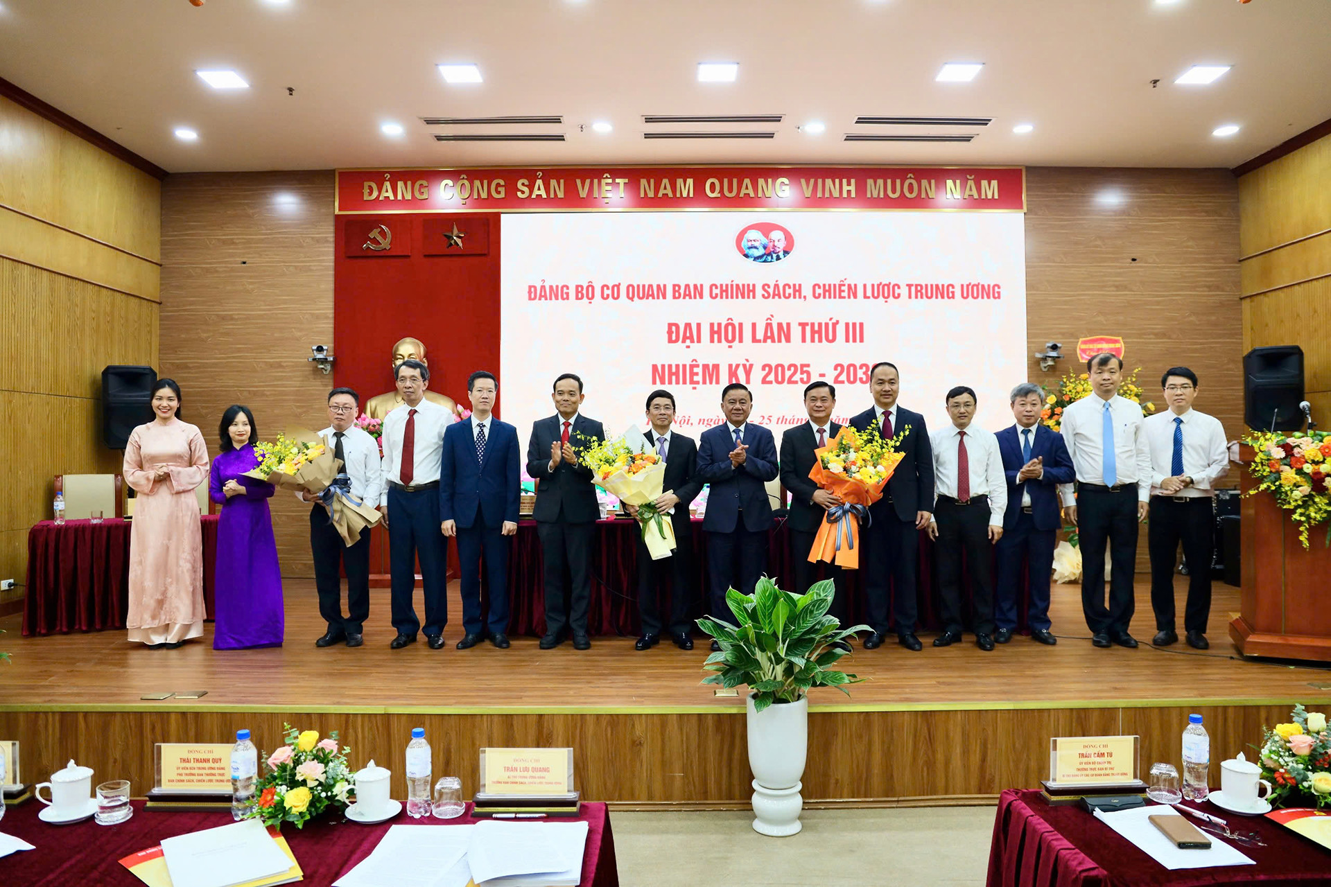 c44787be0d75ba2be364.jpg