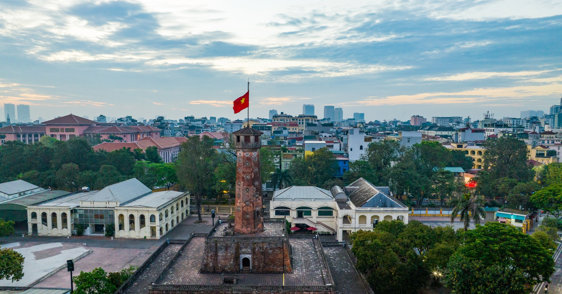 Danh sách Phó chủ tịch UBND các tỉnh, thành mới...