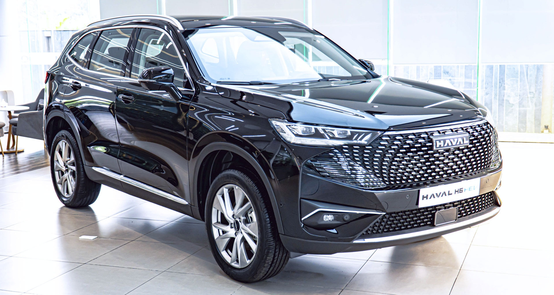 Đẩy mạnh 'xả hàng tồn', Haval H6 HEV tiếp tục giảm sâu, giá chỉ ngang SUV cỡ B