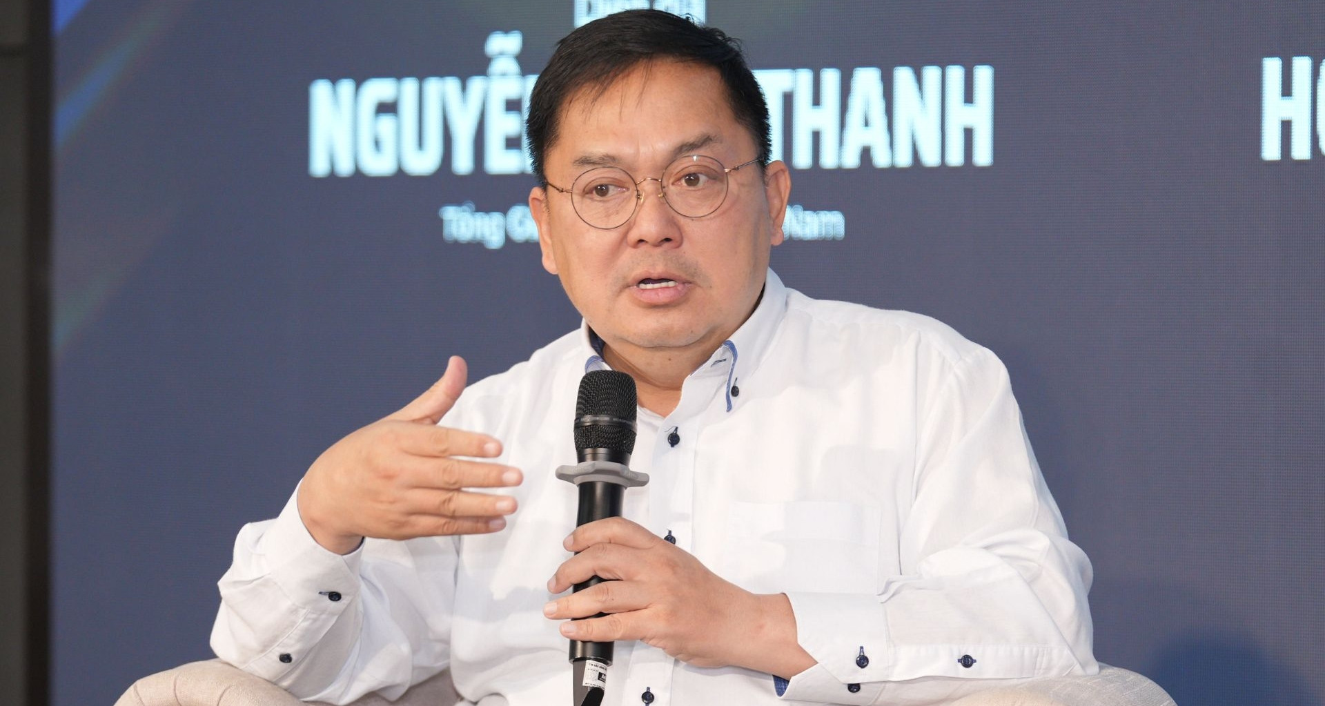 Dùng công nghệ truy dấu, ông Hoàng Nam Tiến phát hiện sách của mình bị in lậu hàng chục nghìn bản