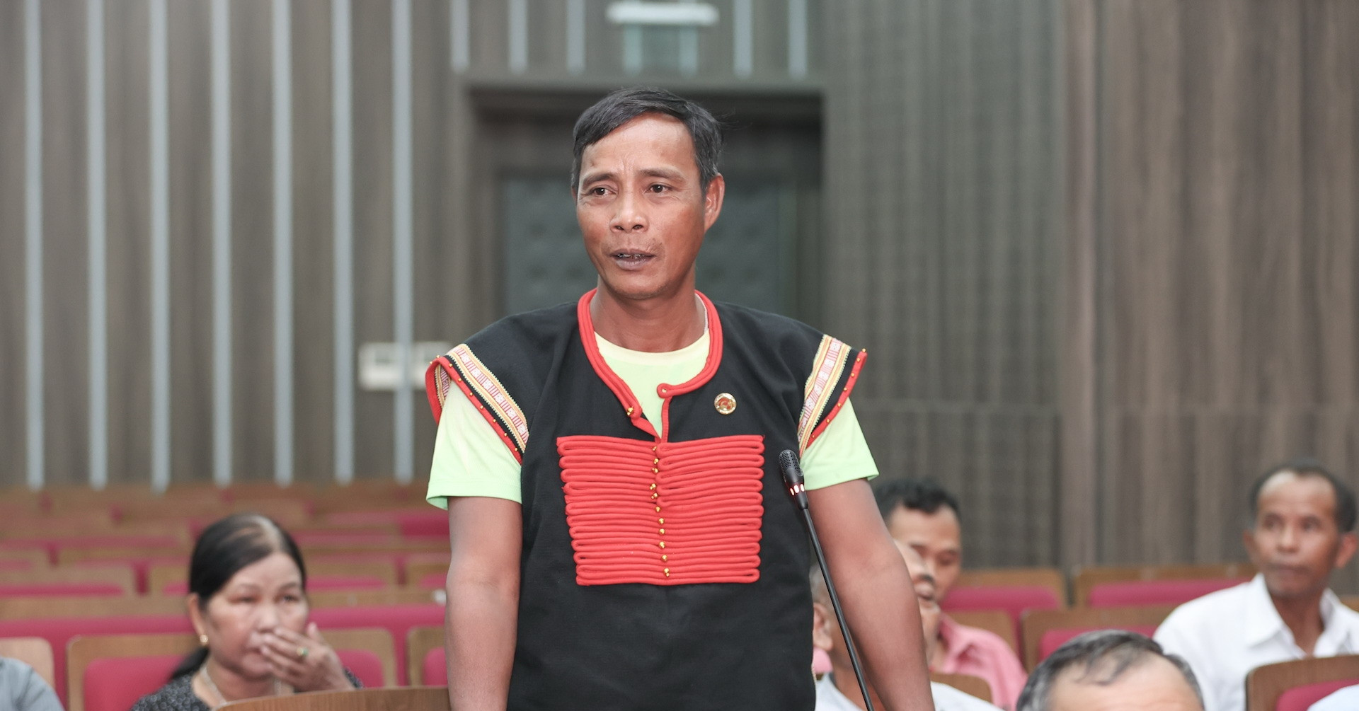 Người có uy tín ở Khánh Hòa chia sẻ tâm tư với lãnh đạo Bộ Dân tộc và Tôn giáo
