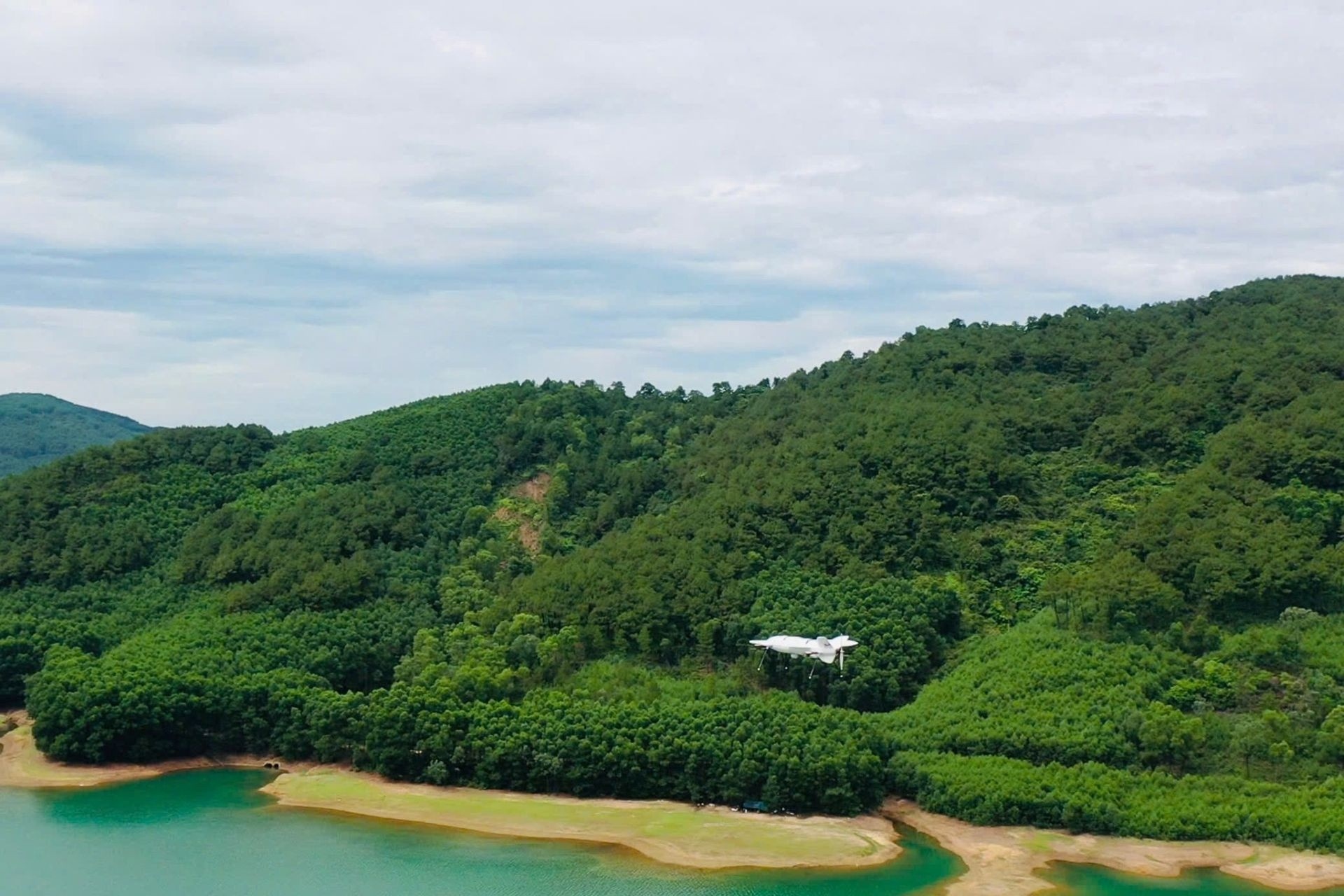 Phenikaa-X làm chủ công nghệ lõi hệ thống UAV giám sát rừng tự động