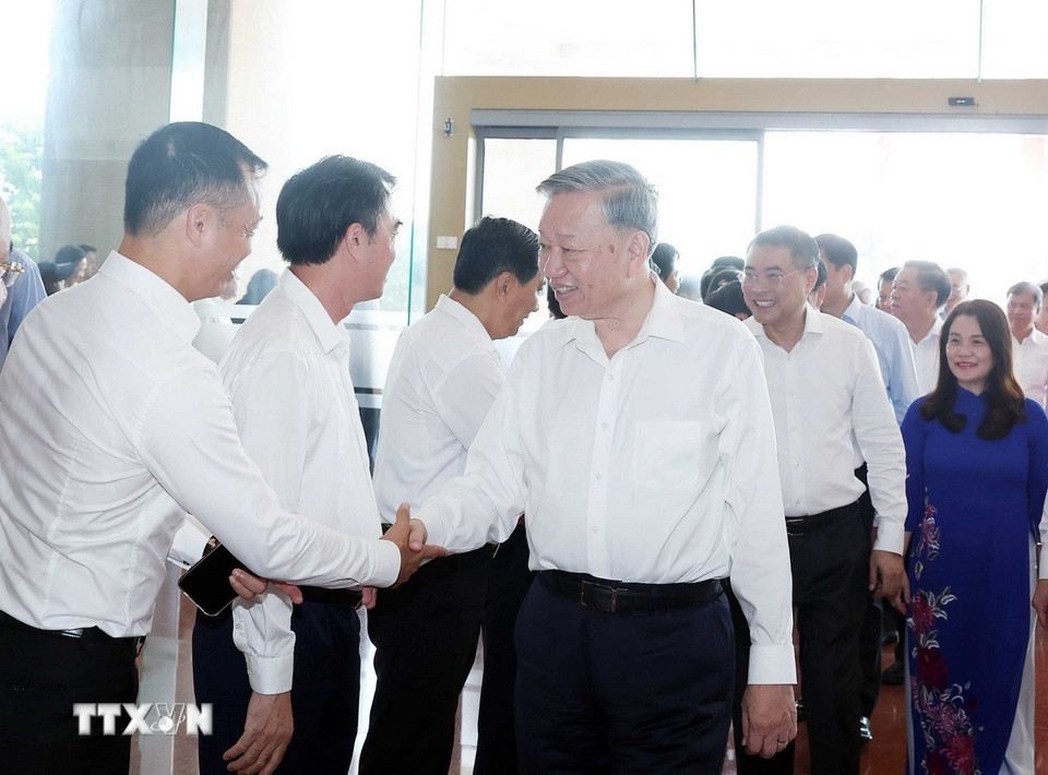 tong bi thu to lam lam viec voi tinh uy quang binh quang tri 1.jpg
