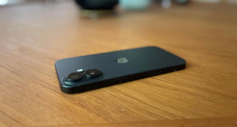 Úp mặt điện thoại xuống bàn và những lợi ích không ngờ tới