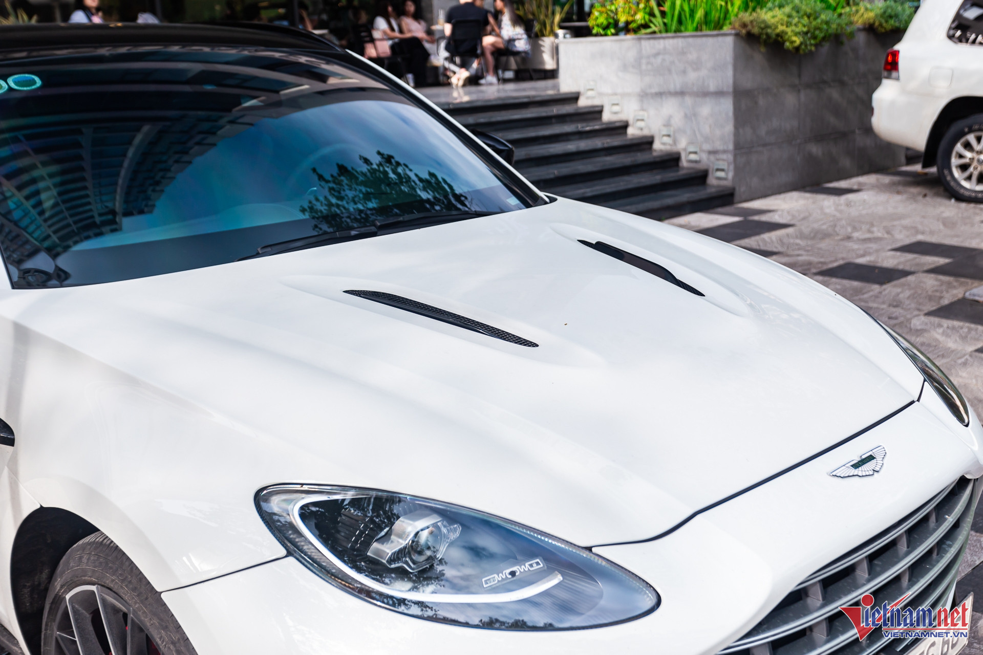 W-aston martin 7.jpg