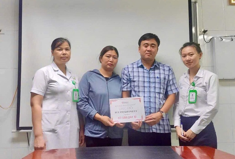 Bạn đọc báo VietNamNet ủng hộ hơn 67 triệu đồng cho 3 bố con bị tai nạn