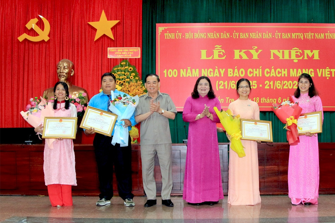 Bến Tre kỷ niệm 100 năm Ngày Báo chí cách mạng Việt Nam