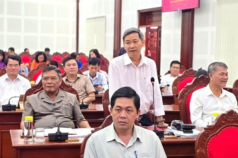 Bí thư Thị ủy giải trình việc phường chặt cây xanh trước ngày sáp nhập