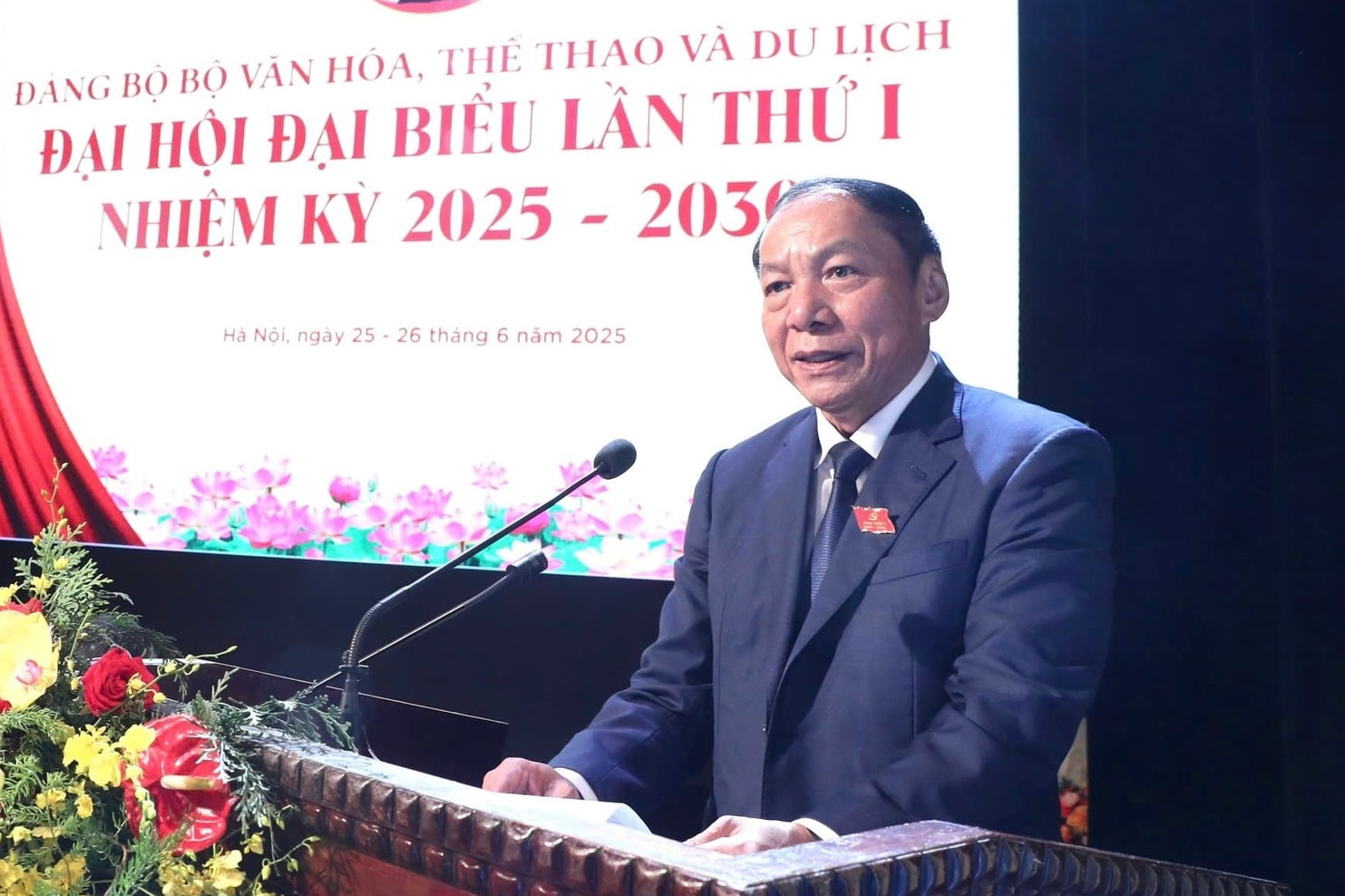 Đặt mục tiêu các ngành công nghiệp văn hóa đóng góp trên 7% GDP cả nước