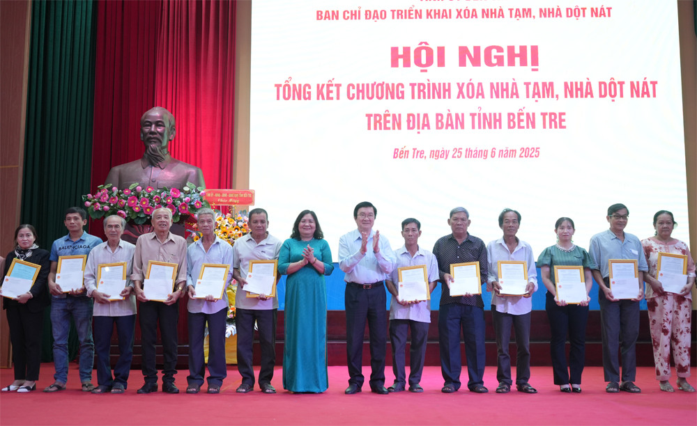 Bến Tre ‘về đích sớm’ xóa nhà tạm, nhà dột nát