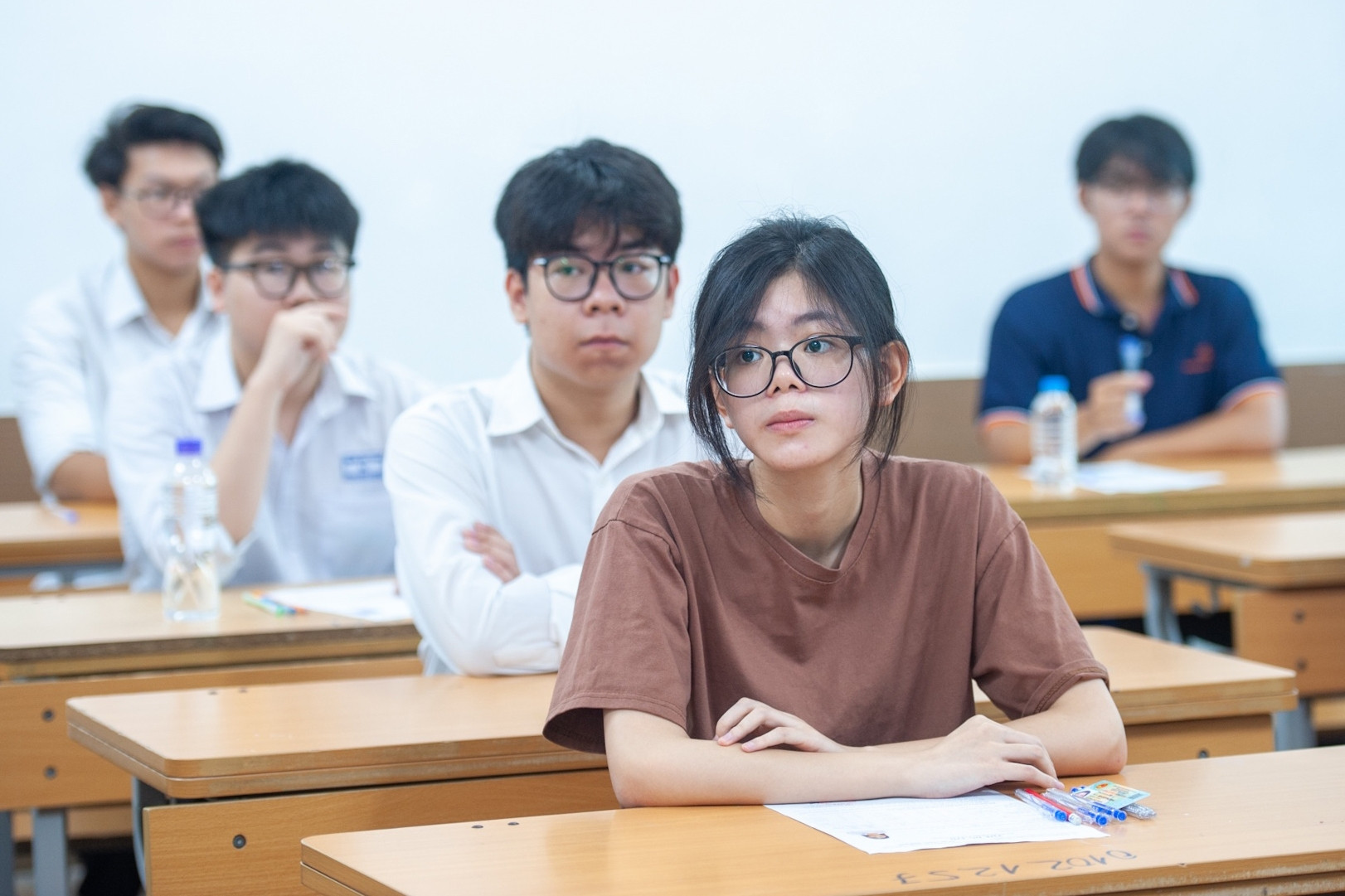 Hơn 1,1 triệu thí sinh thi tốt nghiệp THPT 2025, tò mò đề Văn theo chương trình mới