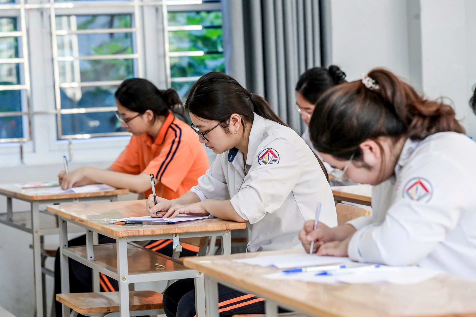 Hơn 7.200 thí sinh bỏ thi, 10 em bị đình chỉ ở buổi thi tốt nghiệp THPT môn Văn