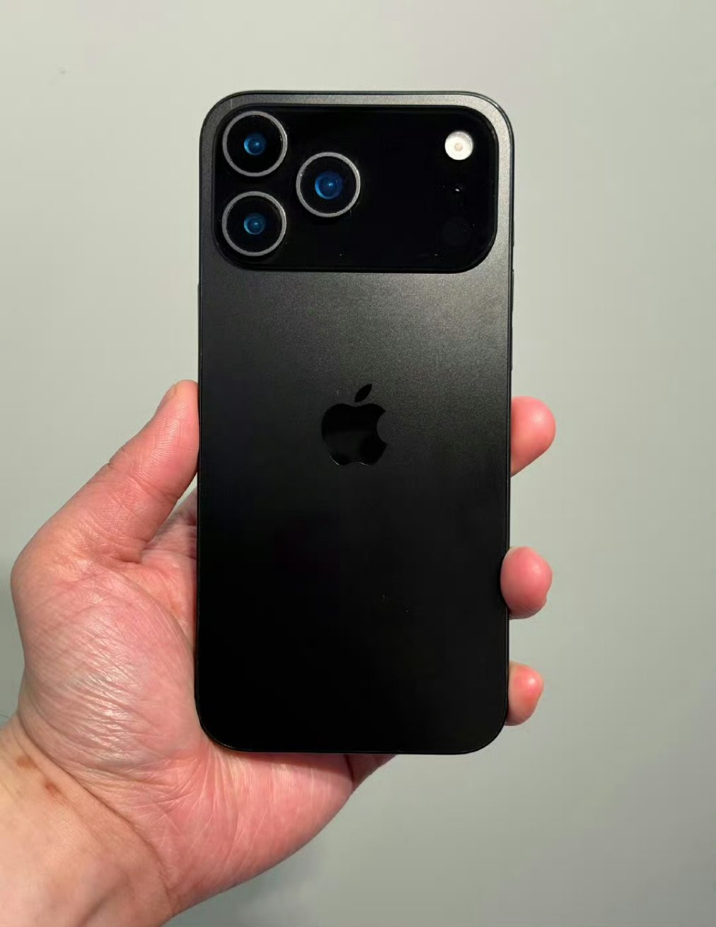 iphone-17-pro-1-43786.jpg?width=260&s=QdgXsMVqlvPpjmrF-FUZwg