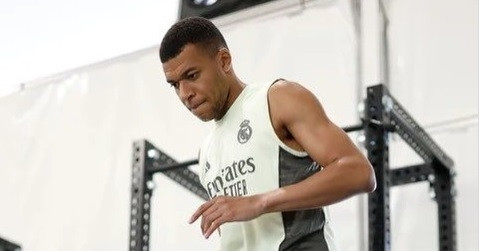 Mbappe gặp bất ổn lớn, bị loại khỏi trận Real Madrid đấu Salzburg