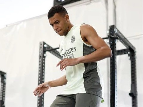 mbappe marca.jpg
