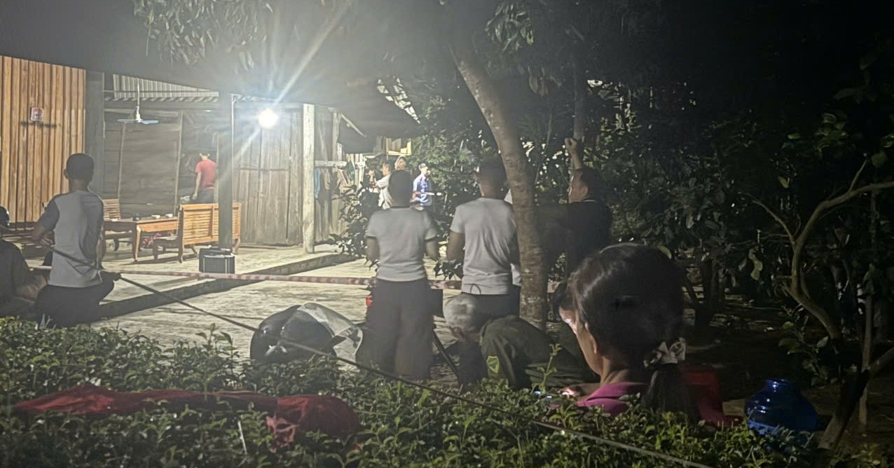 Mới ra tù, nghịch tử cầm dao chém mẹ tử vong