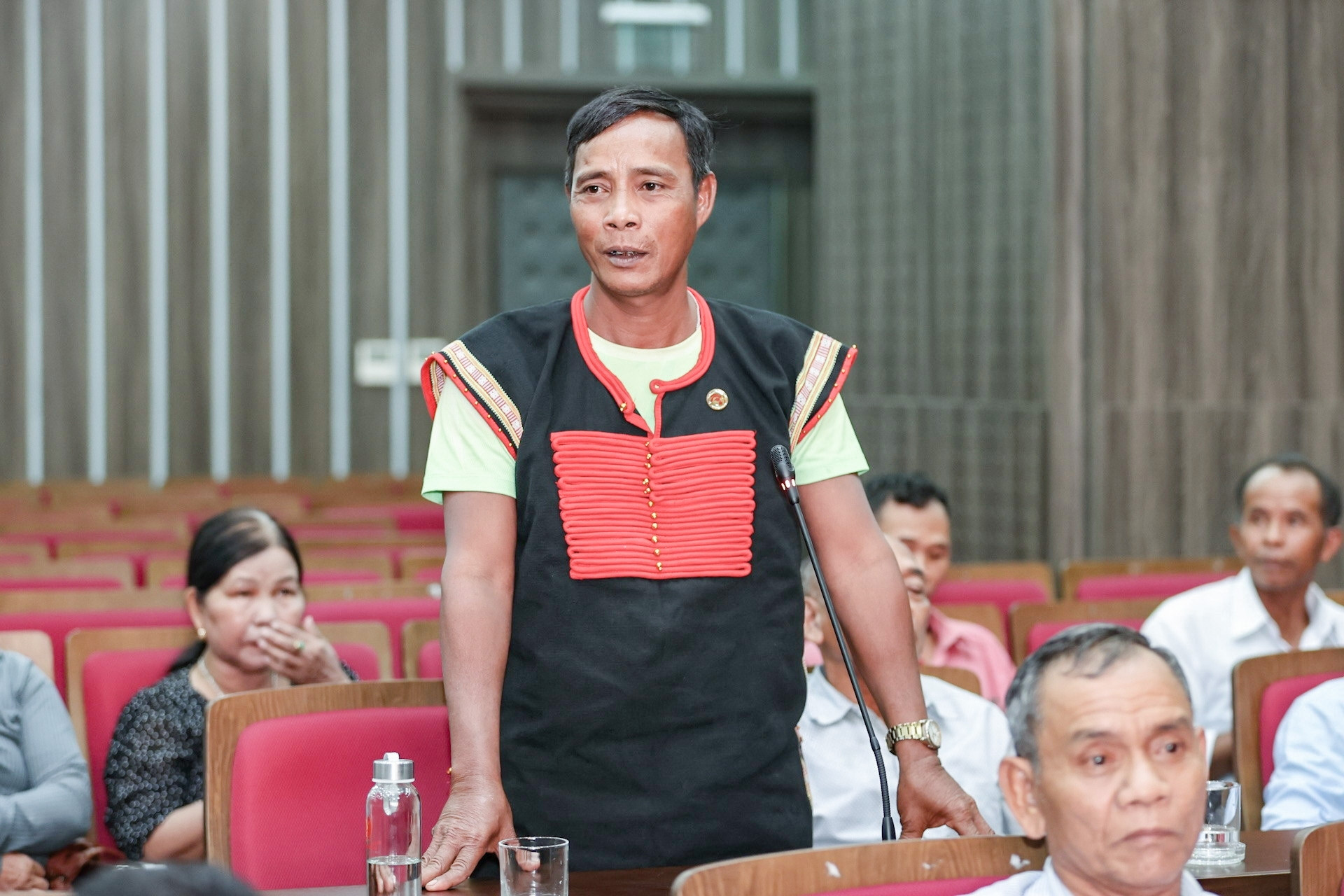 Người có uy tín ở Khánh Hòa chia sẻ tâm tư với lãnh đạo Bộ Dân tộc và Tôn giáo