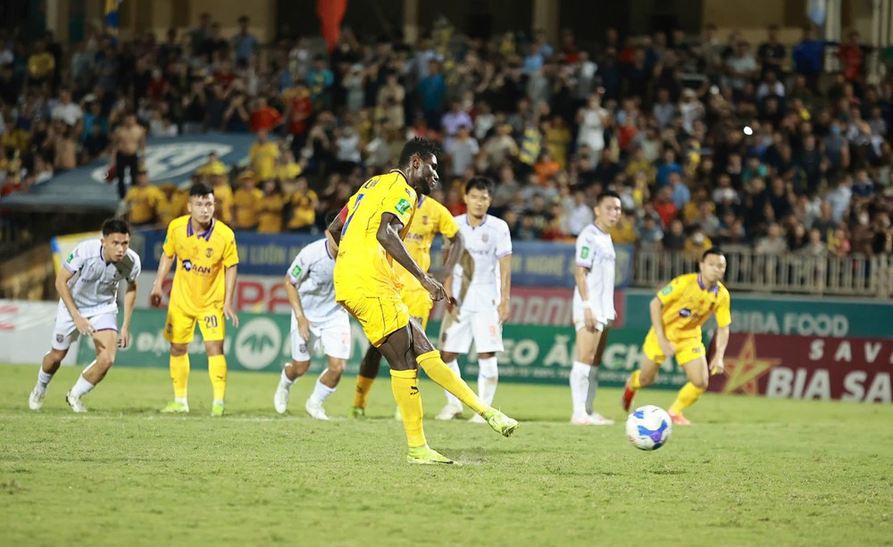 slna vs binh duong 4.jpg