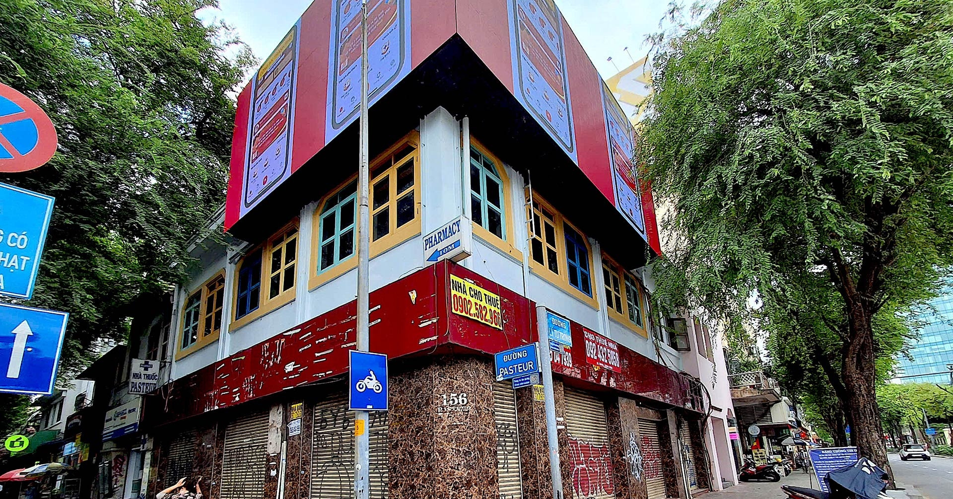 Mặt bằng trăm triệu/tháng ế khách, giá thuê vẫn cao chót vót