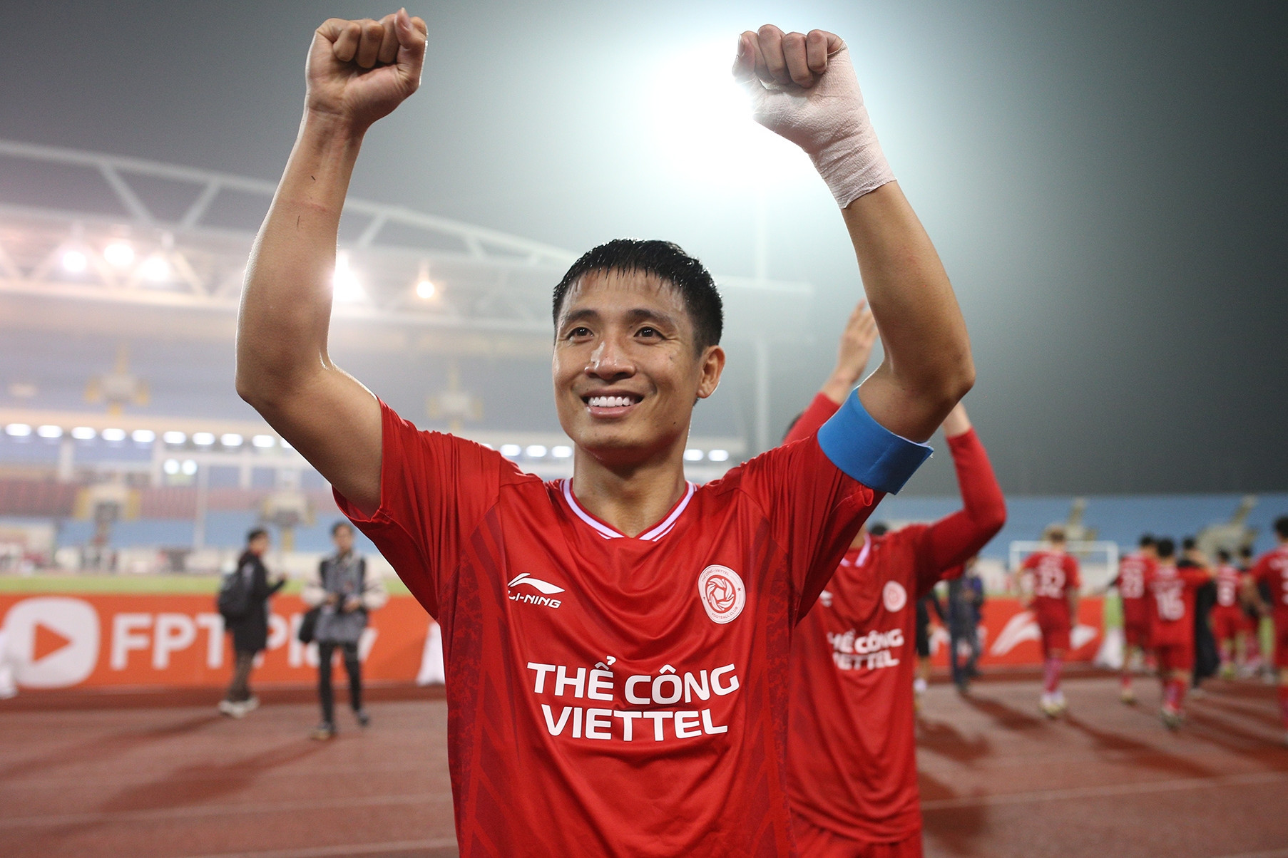 Thể Công Viettel 'trói chân' Bùi Tiến Dũng đến năm 2027